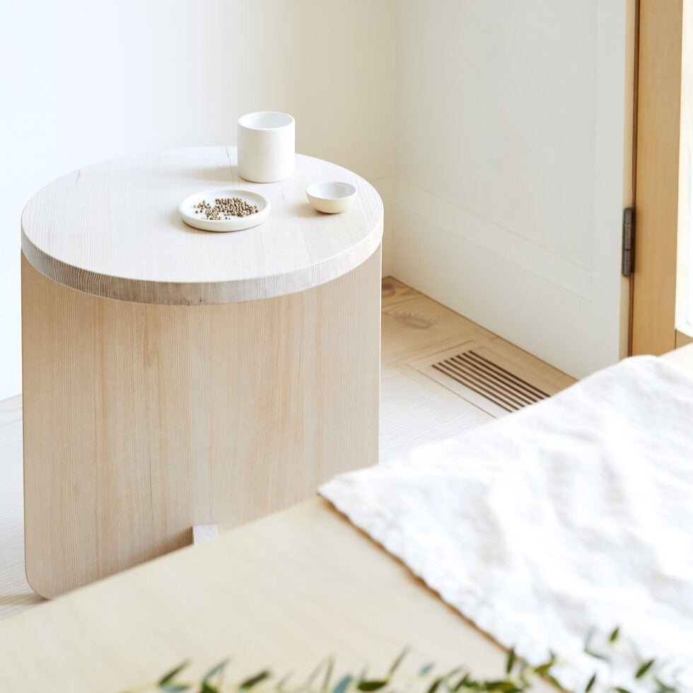 ground side table